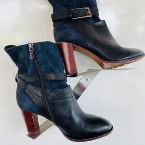 Clarks Artisan Kacia Garnet Navy Leather 7,5 M